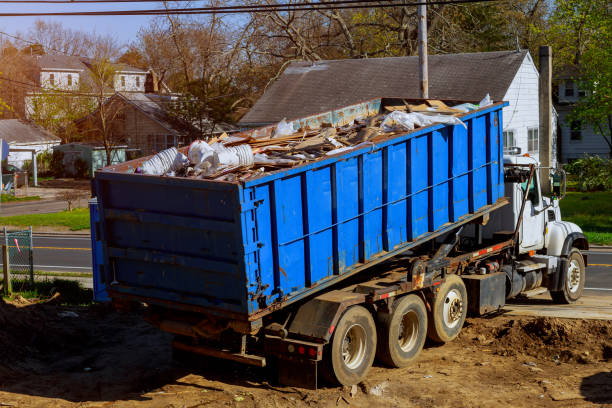 Best Commercial Junk Removal  in East Farmingdale, NY